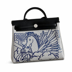Hermès Herbag Zip 31 Écru Toile H Bleu Marine Pegasus Print / Noir Vache Hunter Leather Palladium Hardware