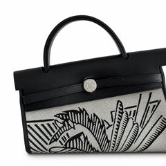 Hermès Herbag Zip 31 Écru Toile H Noir Pegasus Print / Noir Vache Hunter Leather Palladium Hardware