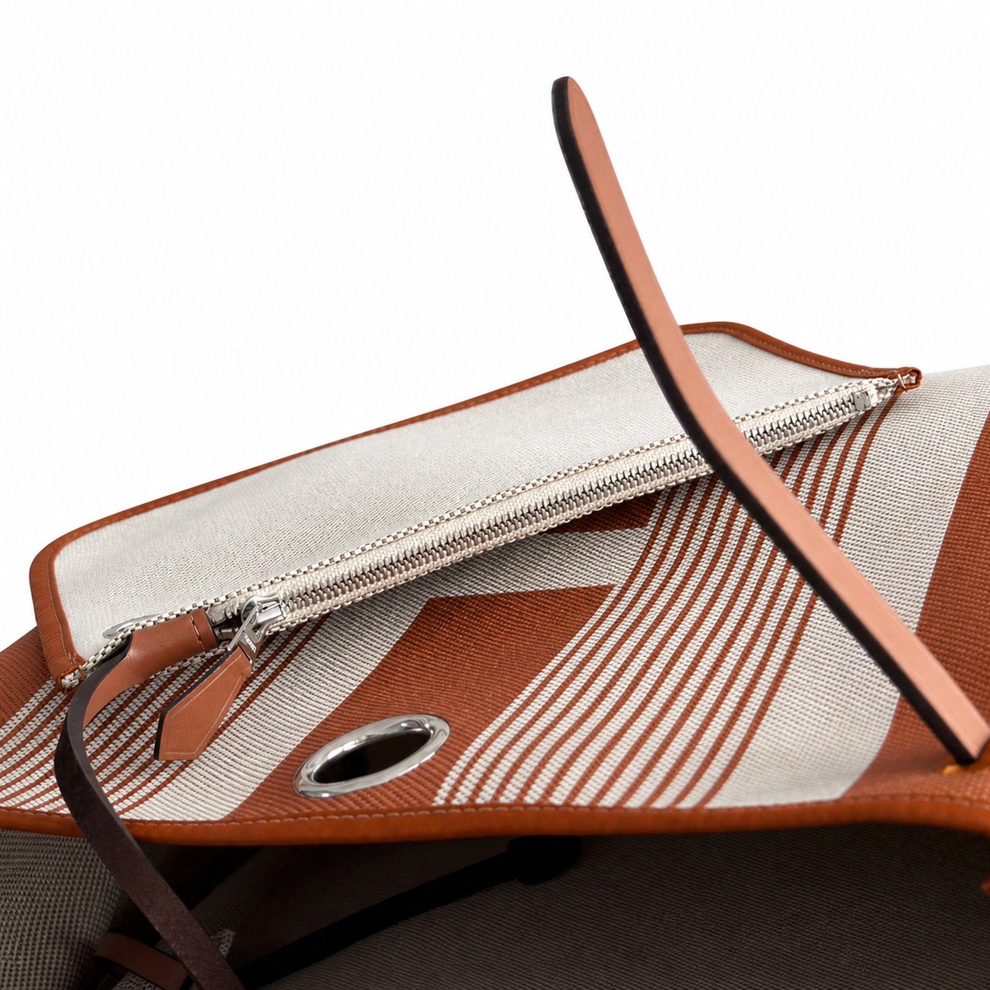 Hermès Herbag Zip 31 Écru Toile H Fauve H Vertical Stripe Print / Fauve Vache Hunter Leather Palladium Hardware