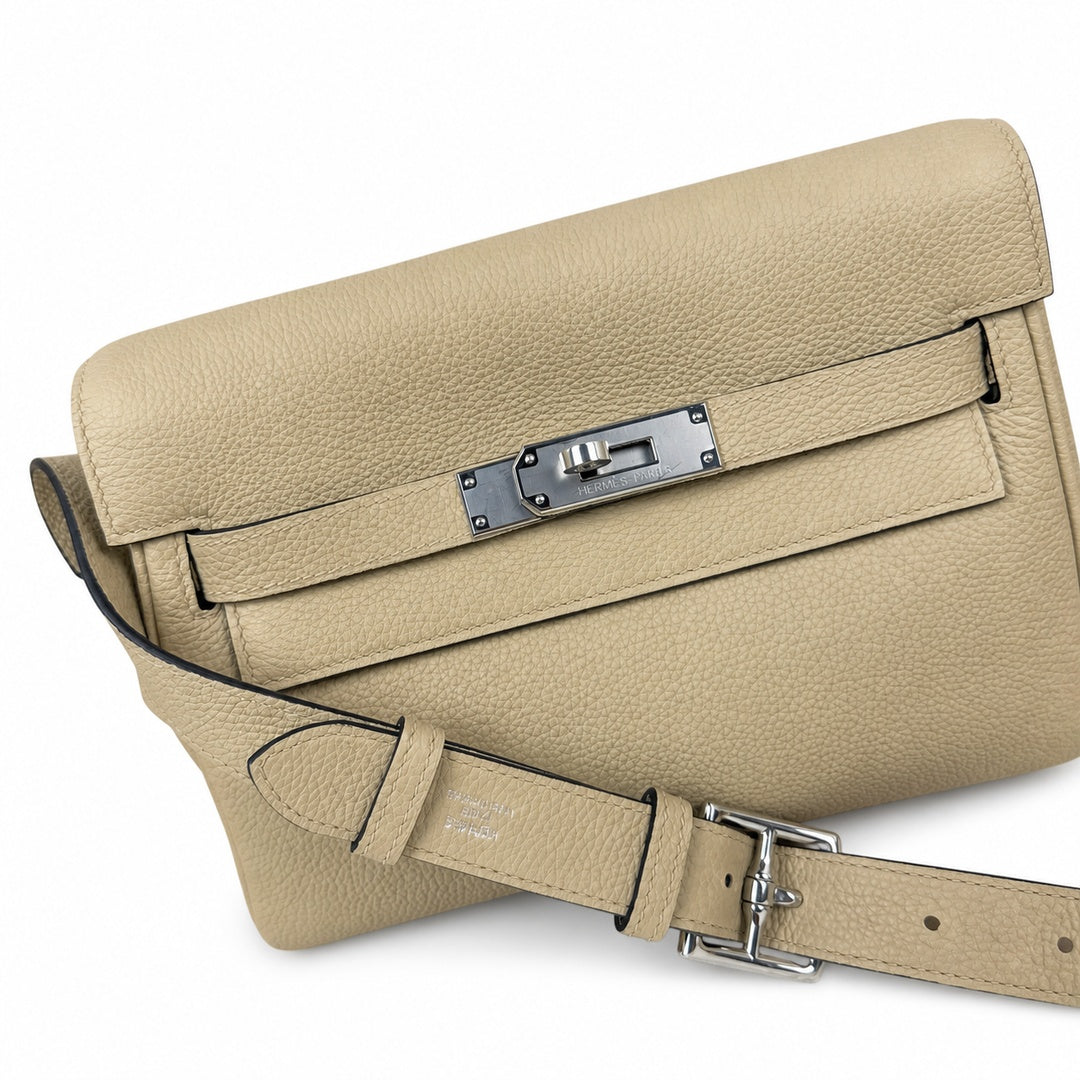 Kelly Messenger PM 27 Veau Togo, Gris Perle, Palladium Hardware
