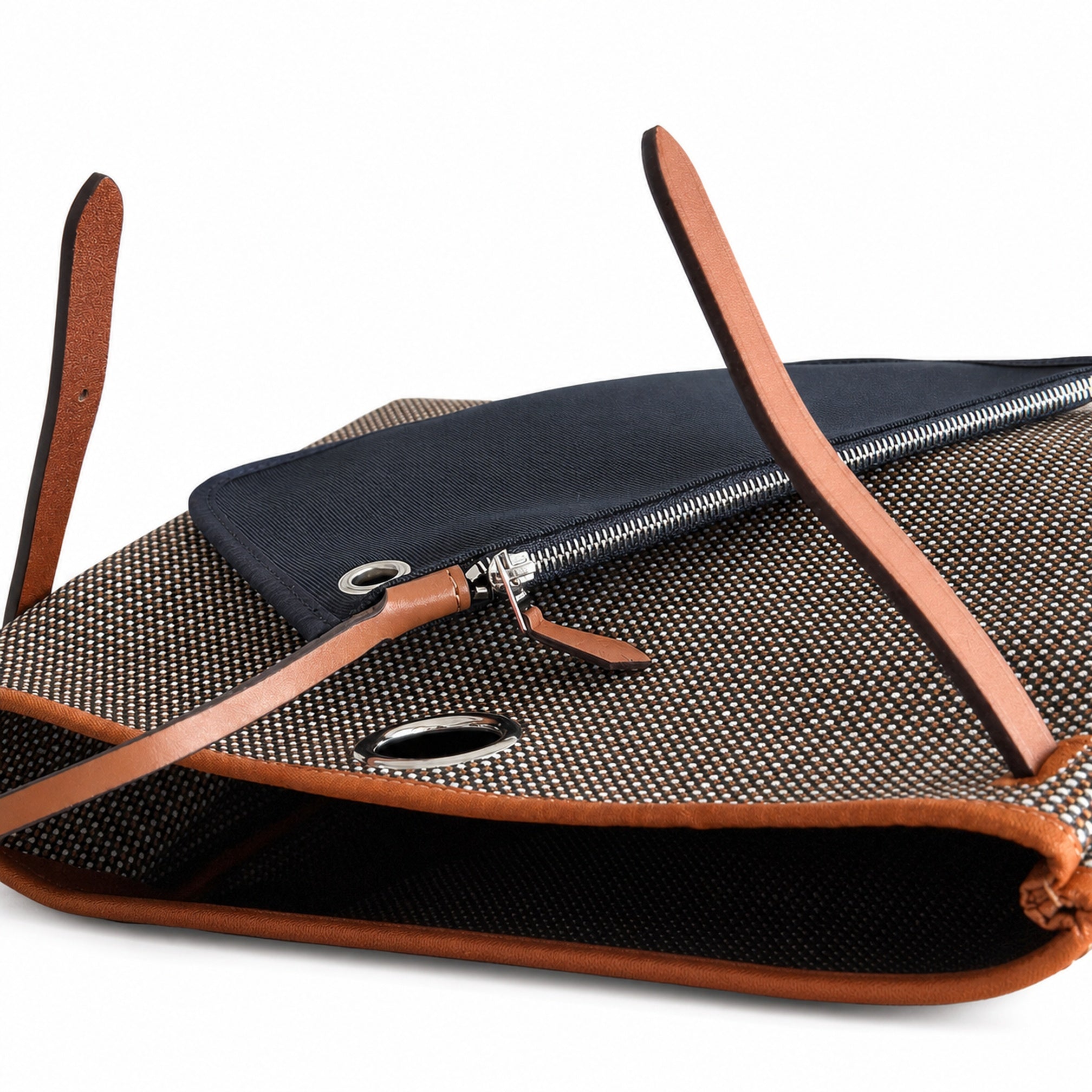 Hermès Herbag Zip 31 Brun Mini Grid Toile H / Fauve Vache Hunter Leather Palladium Hardware