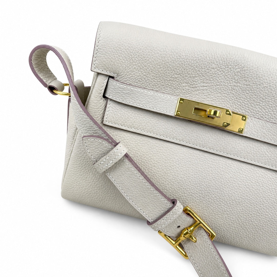 Kelly Messenger PM 27 Veau Togo, Crème Milkshake, Gold Hardware