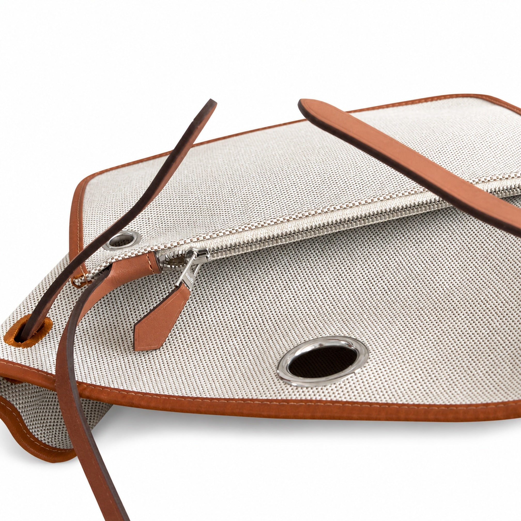 Hermès Herbag Zip 31 Écru Plain Toile H / Fauve Vache Hunter Leather Palladium Hardware
