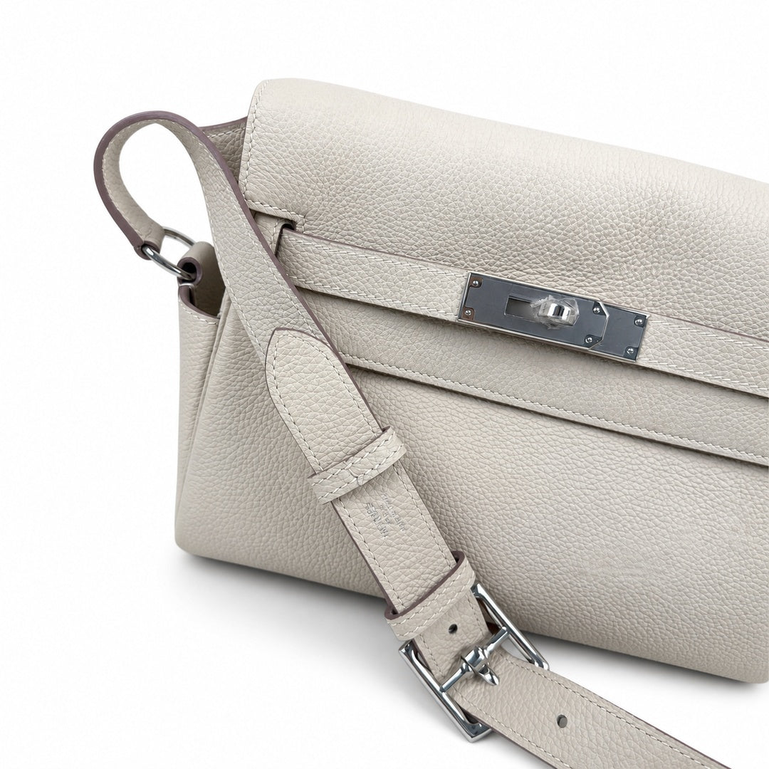 Kelly Messenger PM 27 Veau Togo, Crème Milkshake, Palladium Hardware